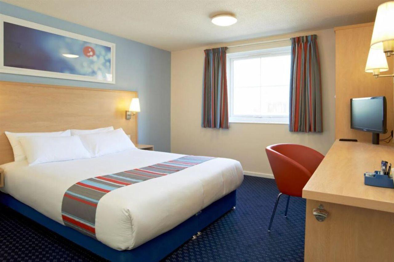 Travelodge Newbury Tot Hill Highclere Kültér fotó