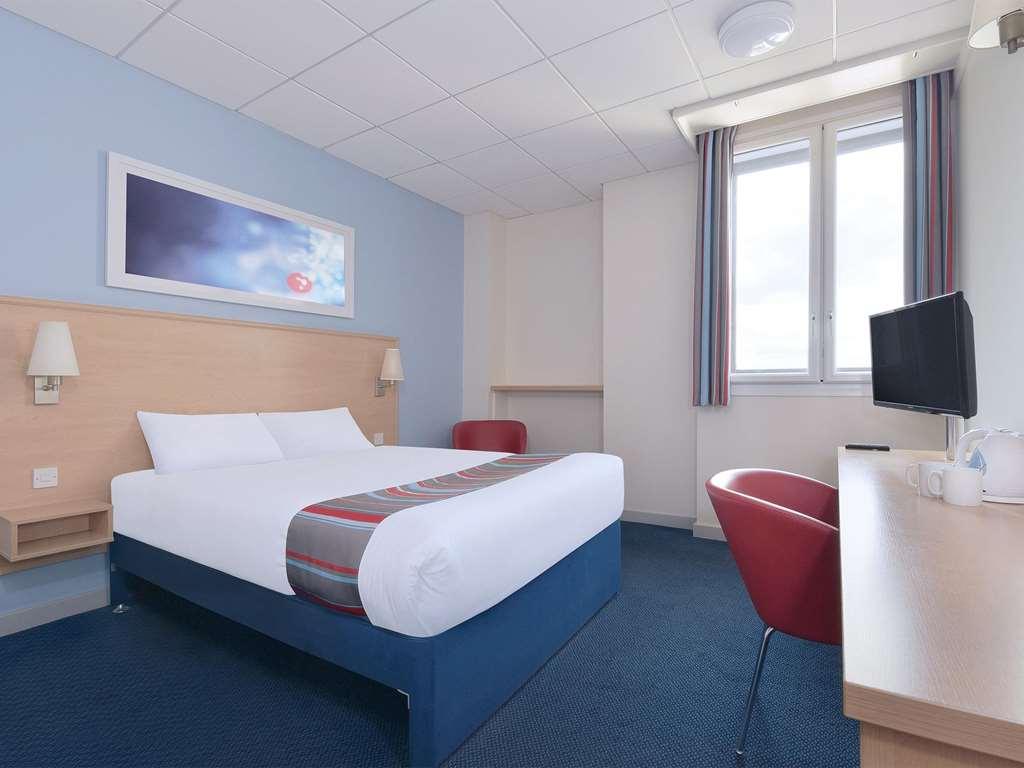 Travelodge Newbury Tot Hill Highclere Szoba fotó