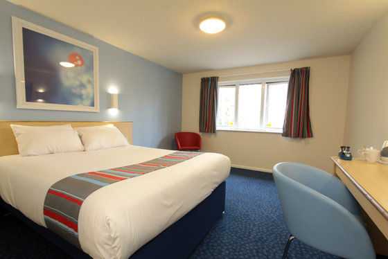 Travelodge Newbury Tot Hill Highclere Szoba fotó